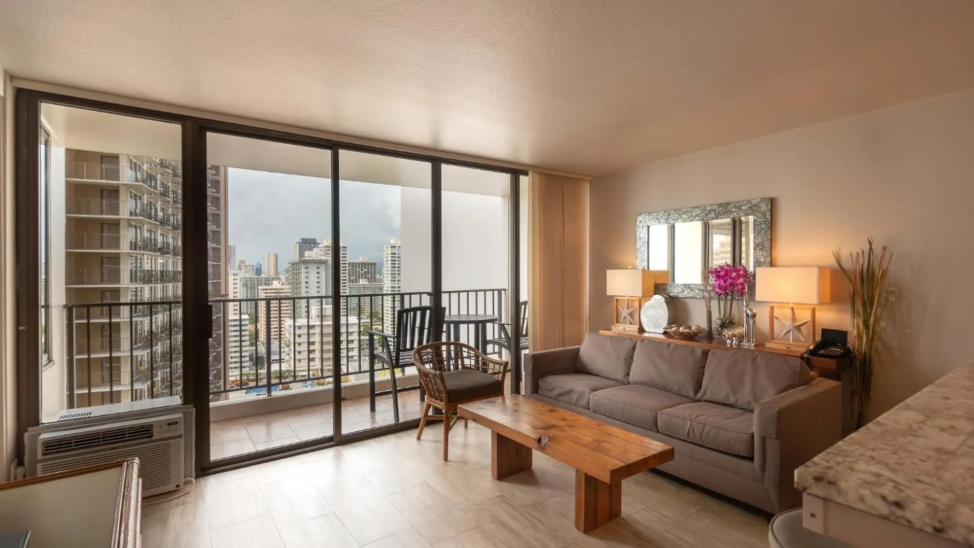 اتصالات High Level Waikiki Condo - Enjoy Ocean Views From Your Private Lanai! Condo 